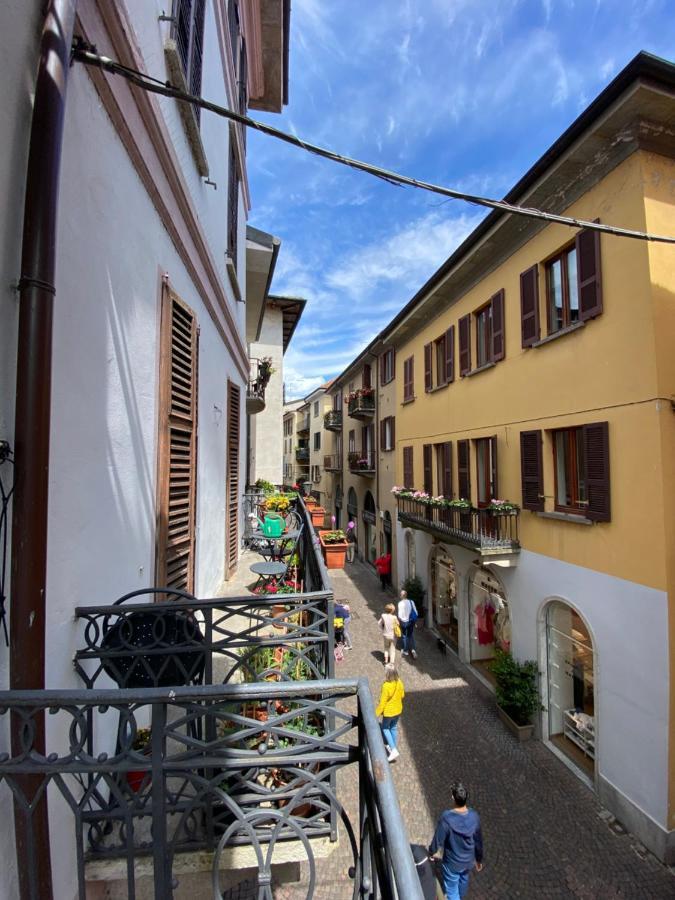 La Casa Del Corso Lejlighed Arona Eksteriør billede