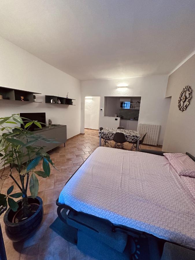 La Casa Del Corso Lejlighed Arona Eksteriør billede